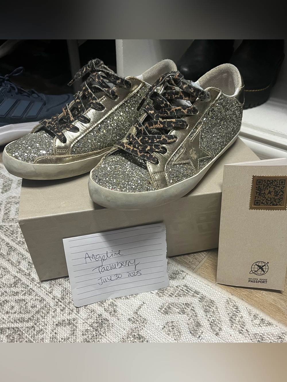 Golden Goose Platinum Glitter Super-Star with Gold Star - Picture 2 of 9